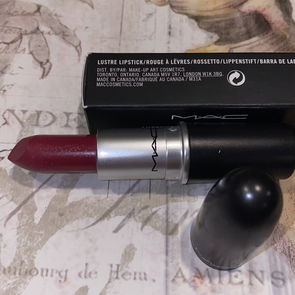 HP!! 🎊🌈 MAC COSMETICS MOST POPULAR Lustre BNIB lipstick 💄 Rare Limited LE!